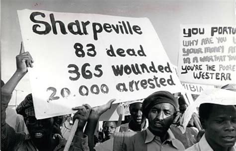 De Sharpeville-massacro: Een keerpunt in de Zuid-Afrikaanse geschiedenis tegen de achtergrond van apartheid en raciale segregatie.